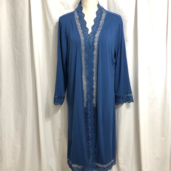 Bluetime Kimono - Picture 2 of 7